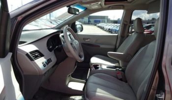 2013 Toyota Sienna XLE full