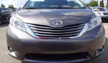 2013 Toyota Sienna XLE full