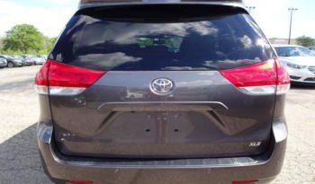 2013 Toyota Sienna XLE full