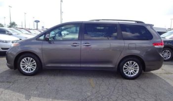 2013 Toyota Sienna XLE full