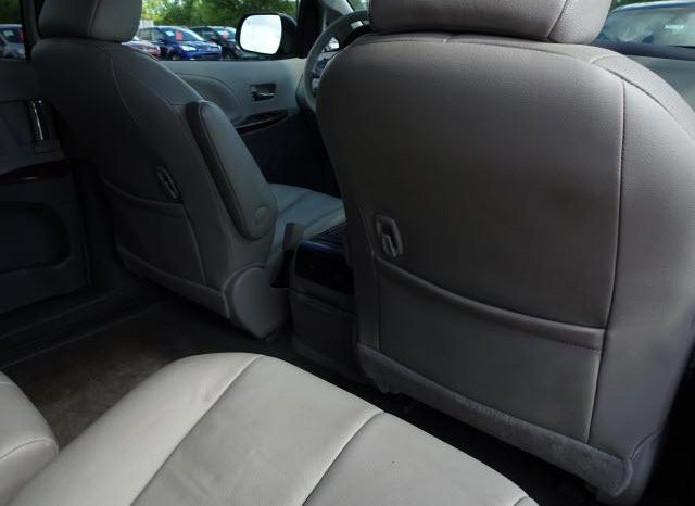 2013 Toyota Sienna XLE full