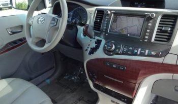 2013 Toyota Sienna XLE full