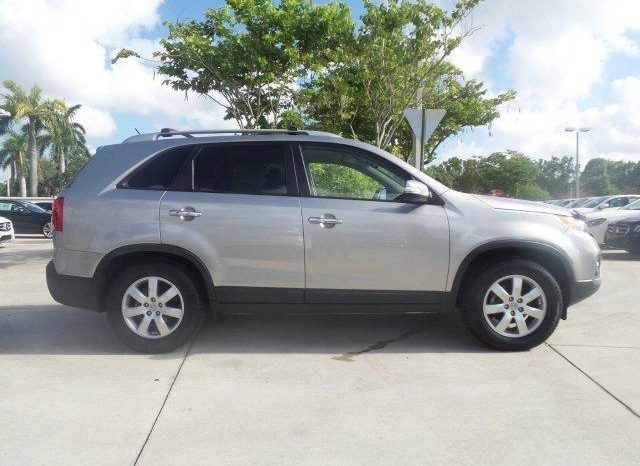 2013 Kia Sorento LX full