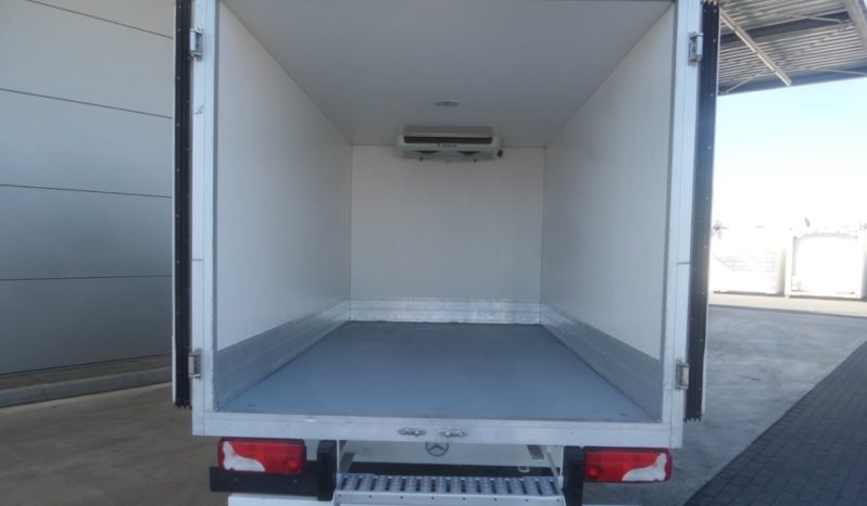 2008 Mercedes Sprinter Refrigerator full