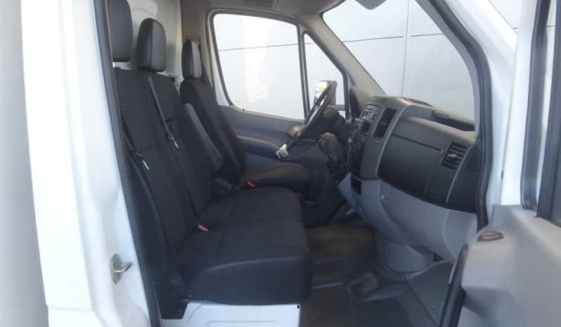 2008 Mercedes Sprinter Refrigerator full