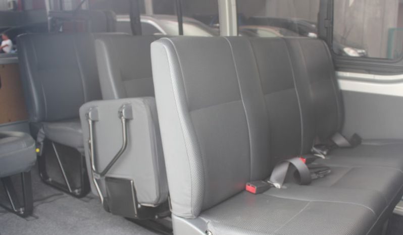 2016 Toyota Hiace 2.7L D4D full