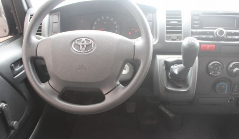 2016 Toyota Hiace 2.7L D4D full