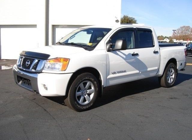 2012 Nissan Titan SV full