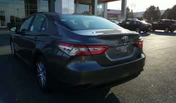 New 2018 Toyota Camry LE full