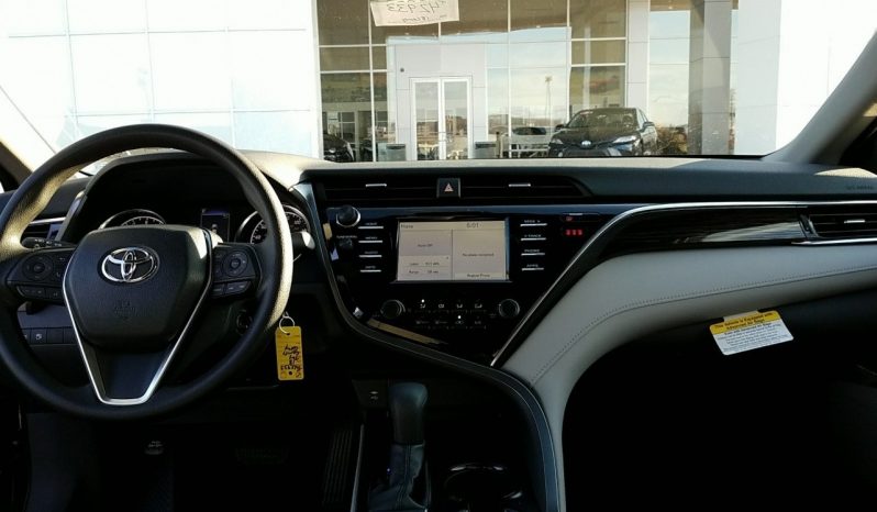 New 2018 Toyota Camry LE full