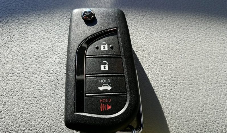 New 2018 Toyota Camry LE full