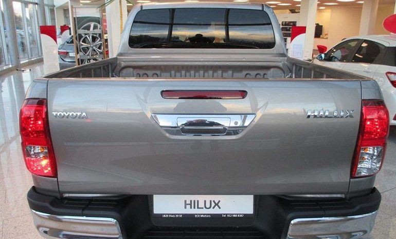 New 2018 Toyota Hilux 2.4L full