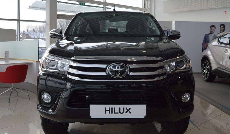 New 2018 Toyota Hilux Black full