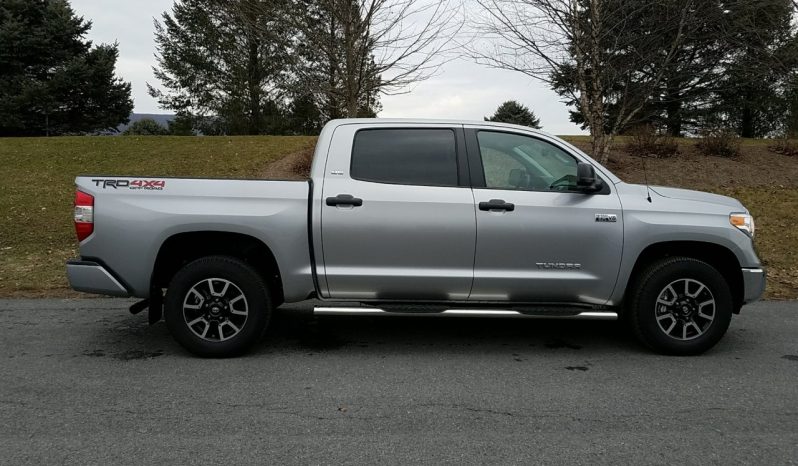 2017 Toyota Tundra SR5 Double Cab full