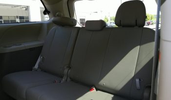 2015 Toyota Sienna XLE full