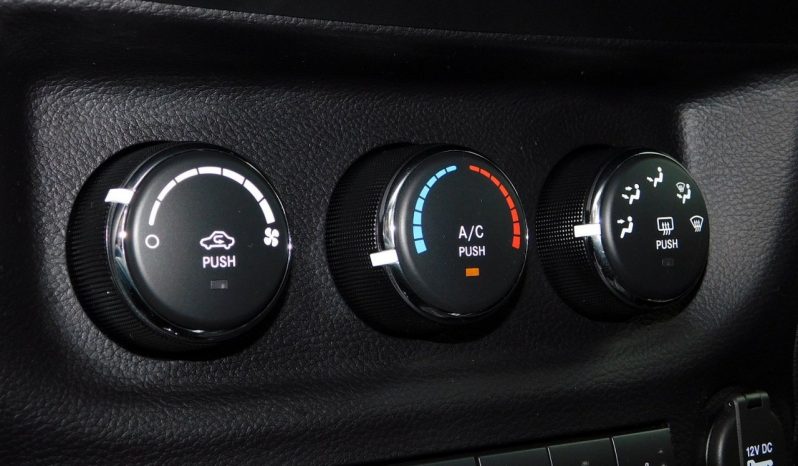 2016 Jeep Wrangler Unlimited Sahara full