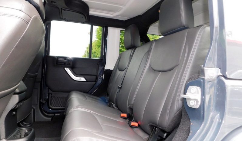 2016 Jeep Wrangler Unlimited Sahara full