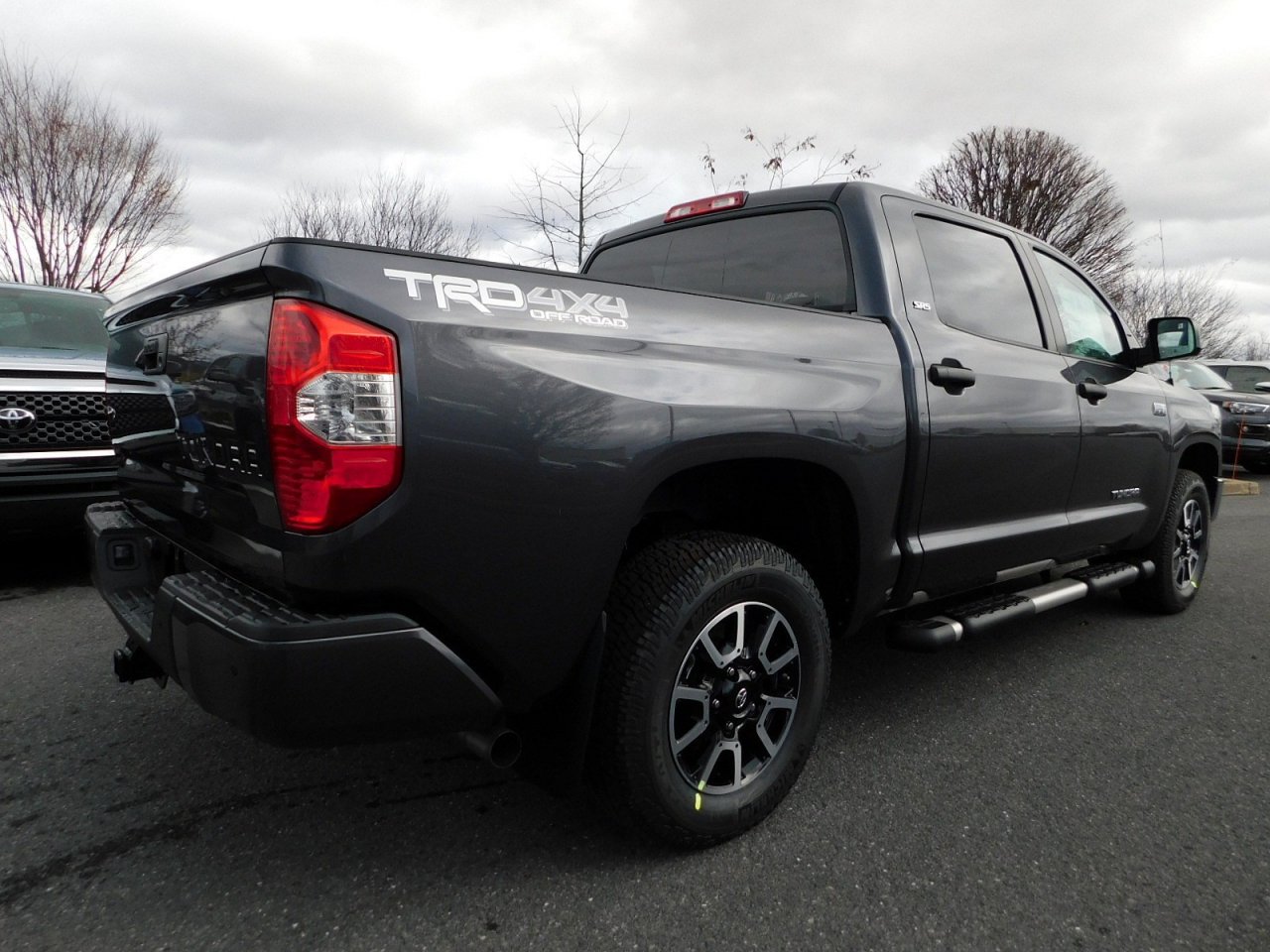 New 2019 Toyota Tundra 4WD SR5 CrewMax Black - ECE Motors