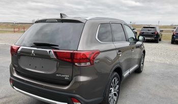 2018 Mitsubishi Outlander SE full