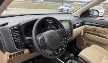 2018 Mitsubishi Outlander SE full