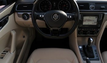 2017 Volkswagen Passat SE 1.8L 4-Cyl Sedan full