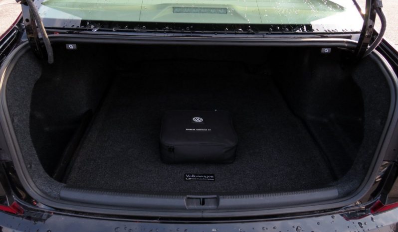 2017 Volkswagen Passat SE 1.8L 4-Cyl Sedan full