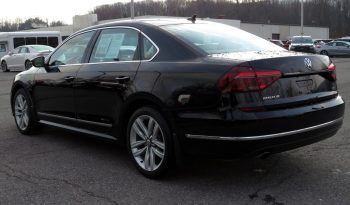 2017 Volkswagen Passat SE 1.8L 4-Cyl Sedan full