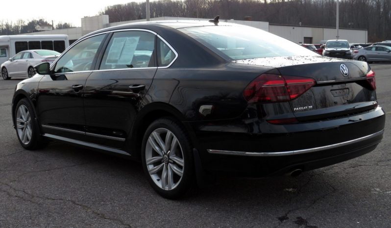 2017 Volkswagen Passat SE 1.8L 4-Cyl Sedan full