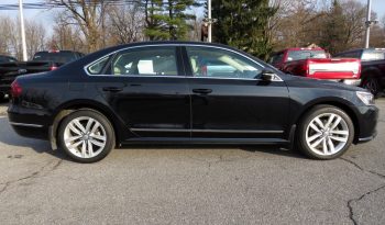 2017 Volkswagen Passat SE 1.8L 4-Cyl Sedan full