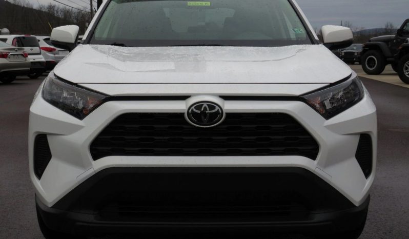 2019 Toyota RAV4 LE 2.5L SUV full