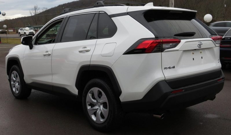 2019 Toyota RAV4 LE 2.5L SUV full