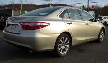 2016 Toyota Camry Hybrid XLE 2.5L Sedan full