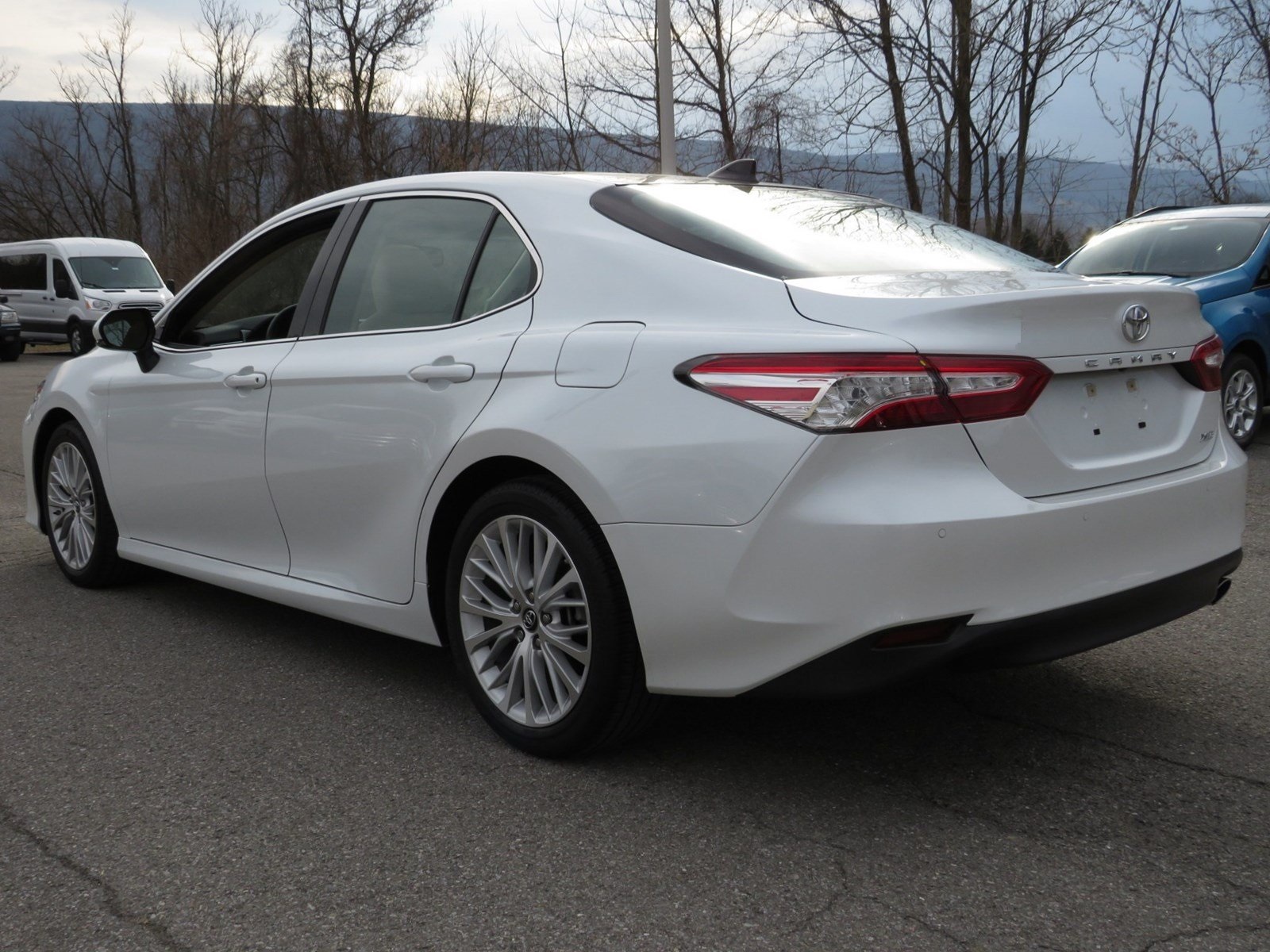 2018 Toyota Camry XLE 2.5L 4Cyl Sedan - ECE Motors