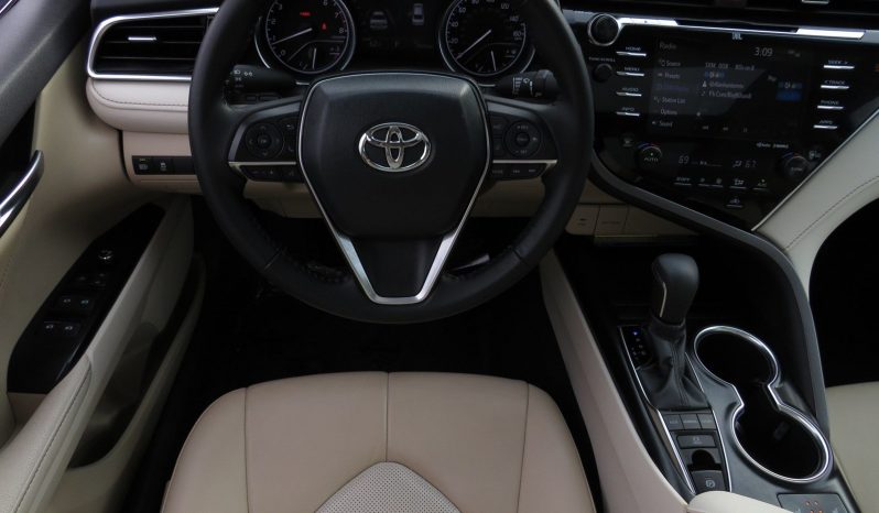 2018 Toyota Camry XLE 2.5L 4Cyl Sedan full
