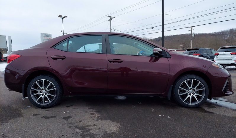 2017 Toyota Corolla SE Sedan 1.8L 4-Cyl full