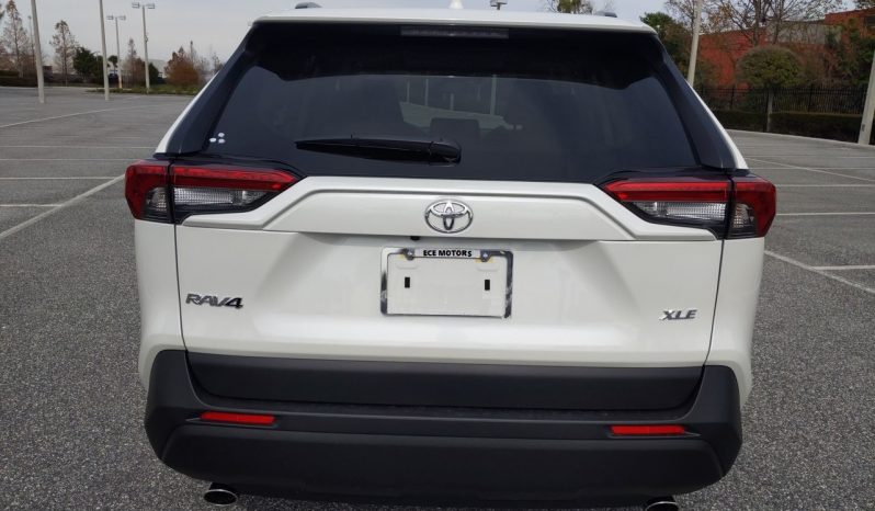 New 2022 Toyota RAV4 XLE Premium 2.5L full