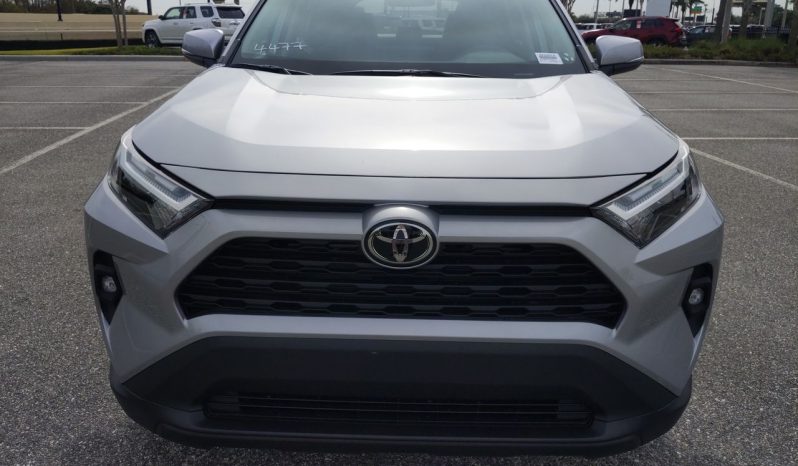 New 2022 Toyota RAV4 Premium 2.5L Silver full