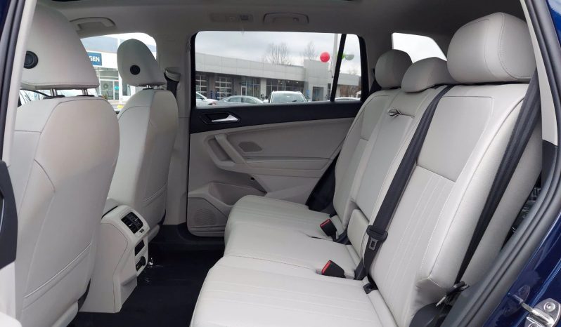 New 2022 Volkswagen Tiguan 2.0T SE SUV AWD full