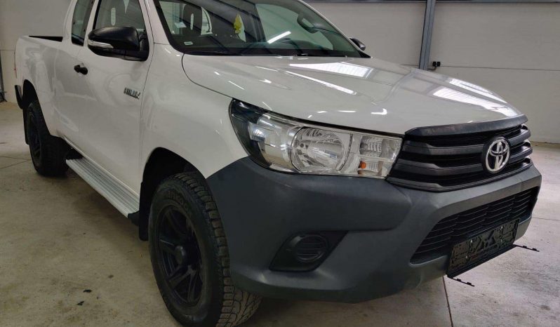 2017 Toyota Hilux 2.4L Extended Cab Manual full