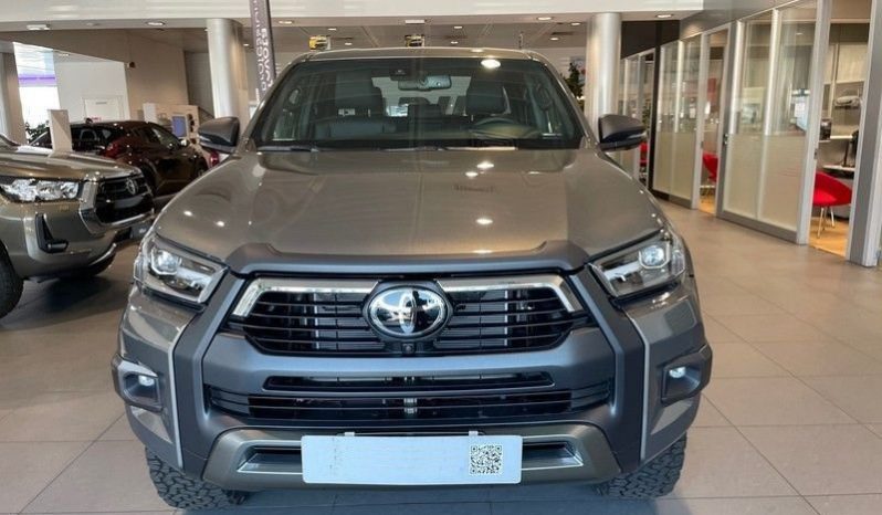 New 2022 Toyota Hilux DC Invincible 2.8 4WD full