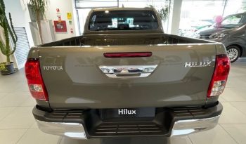 New 2022 Toyota Hilux Double Cabin 2.8 4WD full