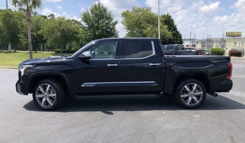 2023 Toyota Tundra Capstone Hybrid CrewMax full