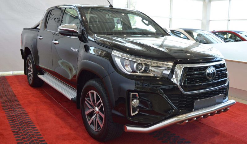 Used 2019 Toyota Hilux 2.4L DC 4-Cyl full