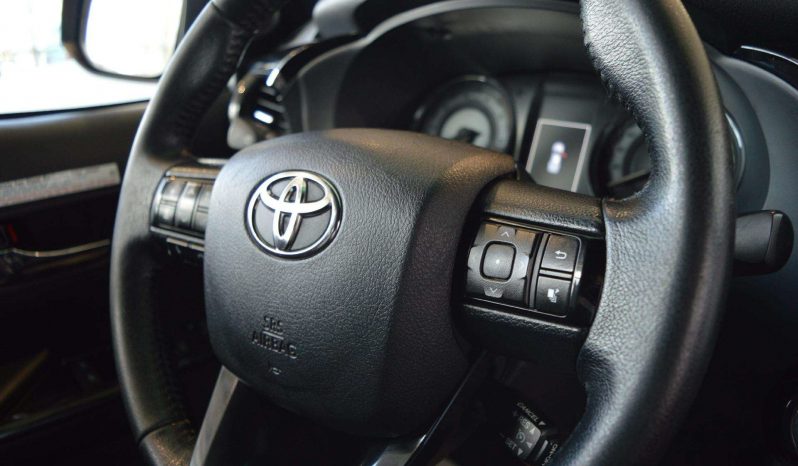 Used 2019 Toyota Hilux 2.4L DC 4-Cyl full