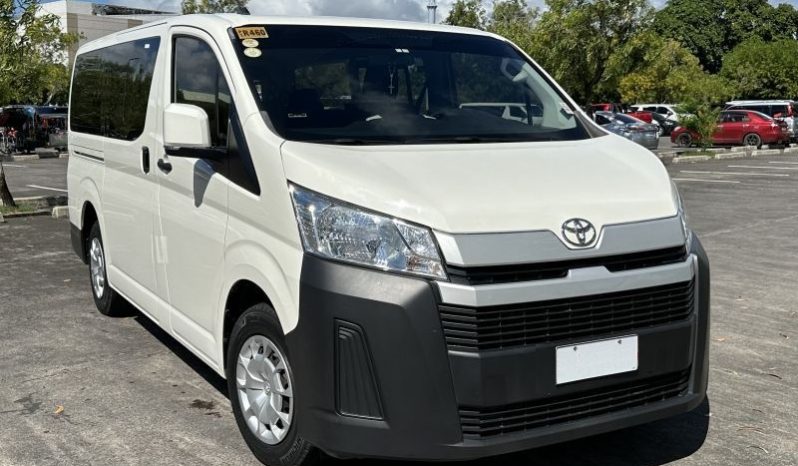 2019 Toyota Hiace Deluxe Commuter Van 3.5L full