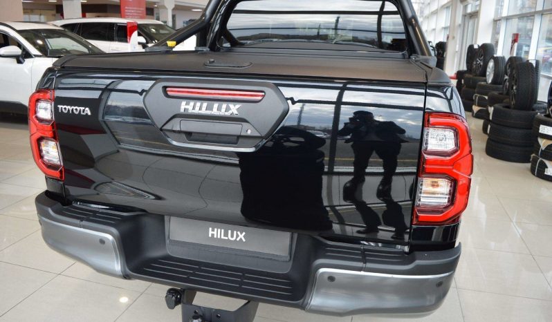 New 2024 Toyota Hilux 2.8L AT full