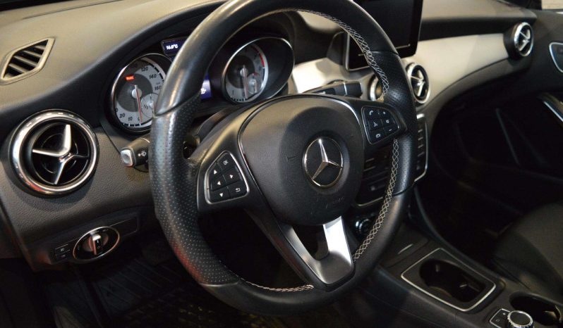 2017 Mercedes-Benz GLA-Class GLA250 full