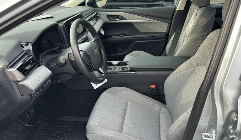 New 2025 Toyota Camry LE 2.5L full