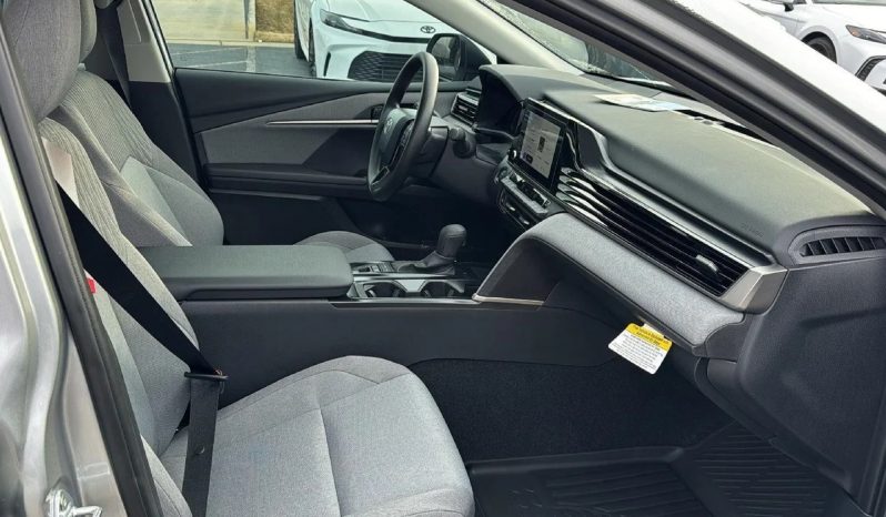 New 2025 Toyota Camry LE 2.5L full