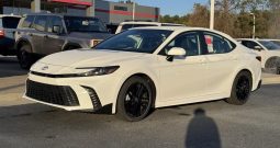 New 2025 Toyota Camry SE 2.5L White